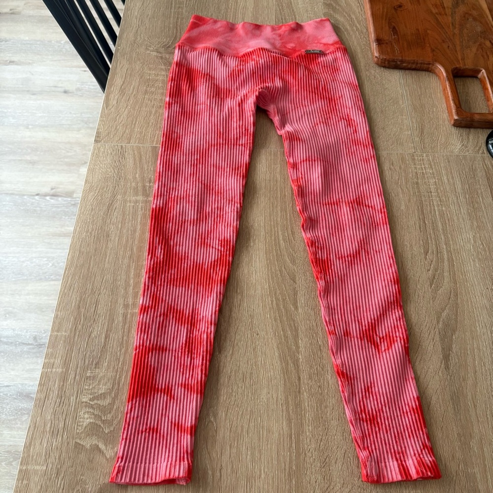 Bombshell Sportswear Hawaiian Punch Ribbed Leggings - Picture 8 of 8